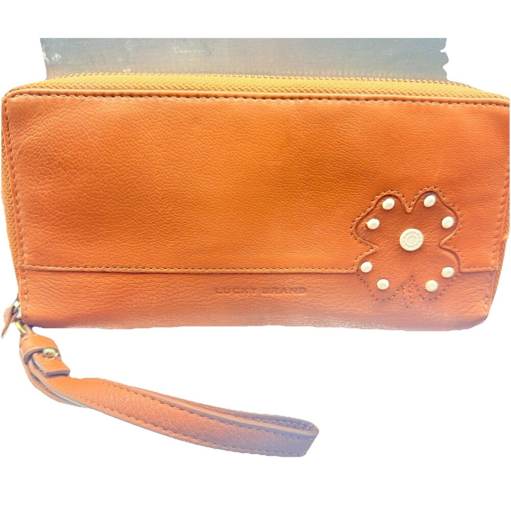 Lucky Brand Tan Leather Wallet Rectangular Zip Around Wallet Clutch